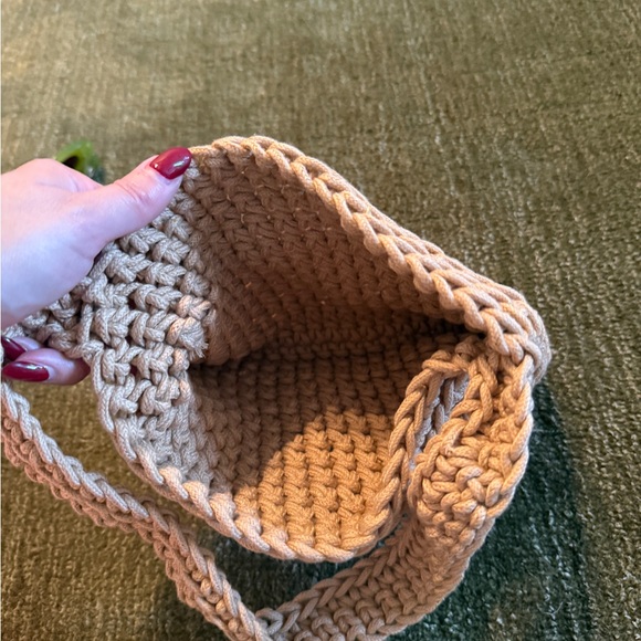 Hand‑Crocheted Tan Mini Purse - Picture 3 of 3